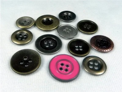 Fabrikhochwertiger 4-Loch-Metallknopf für Kleidungsstücke